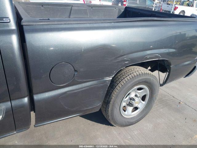 Chevrolet Silverado 1500 Ls Image 4