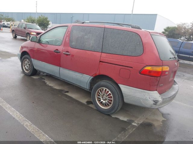 Toyota Sienna Le Image 9