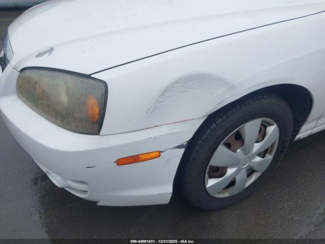 Hyundai ELANTRA Image 13