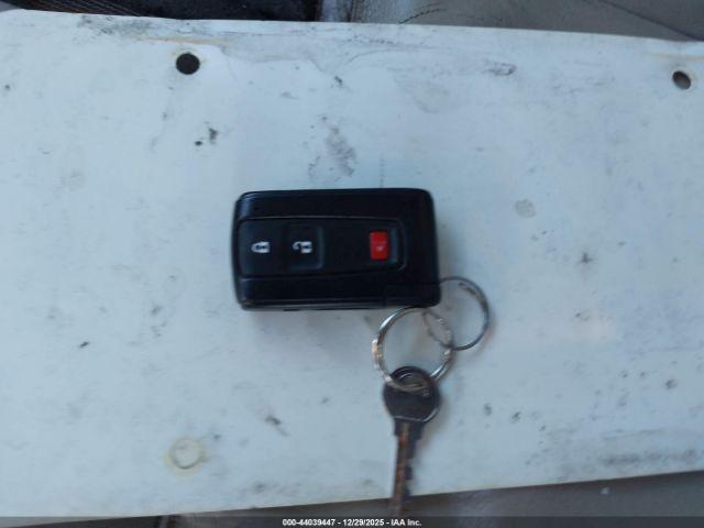 Toyota Prius Image 6