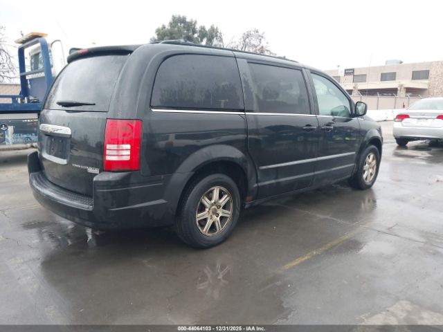 Chrysler Town & Country Touring Image 2