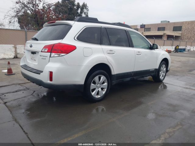 Subaru Outback 2.5i Premium Image 3
