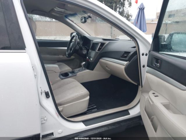 Subaru Outback 2.5i Premium Image 6