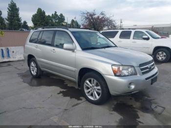  Salvage Toyota Highlander