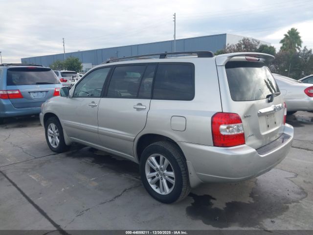 Toyota Highlander V6 Image 2