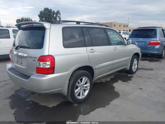 Toyota Highlander V6 Image 3