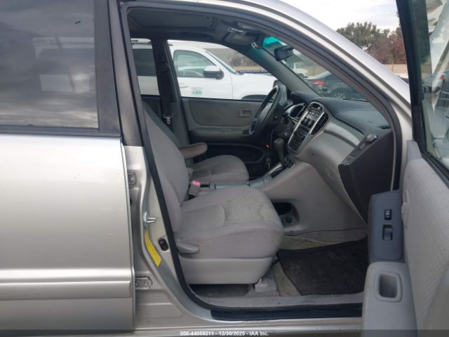 Toyota Highlander V6 Image 4