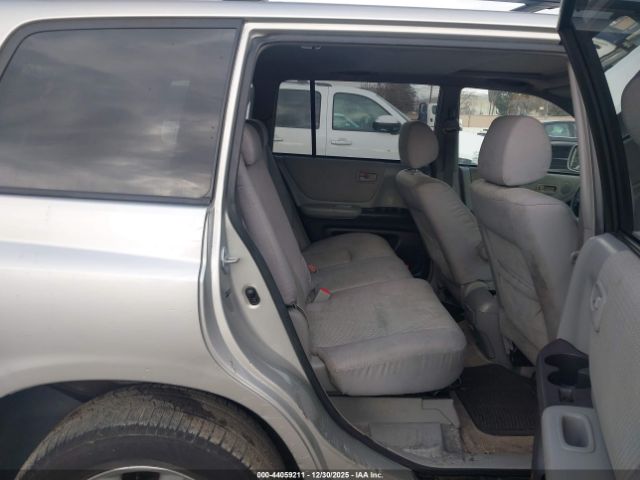 Toyota Highlander V6 Image 7