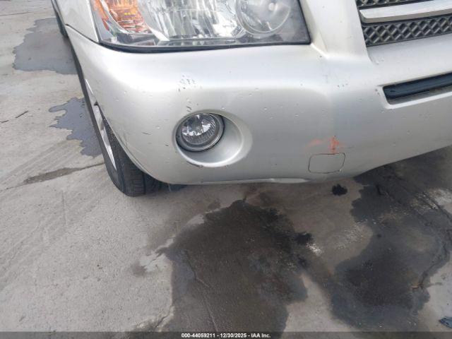 Toyota Highlander V6 Image 9