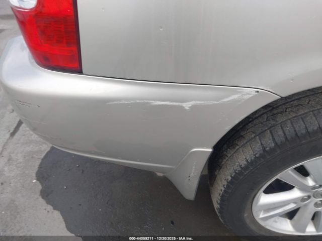 Toyota Highlander V6 Image 10