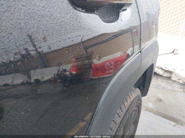 Toyota RAV4 Adventure Image 14