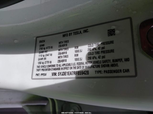 Tesla Model 3 Image 15