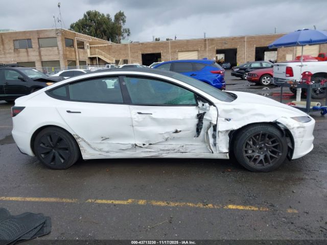Tesla Model 3 Image 7