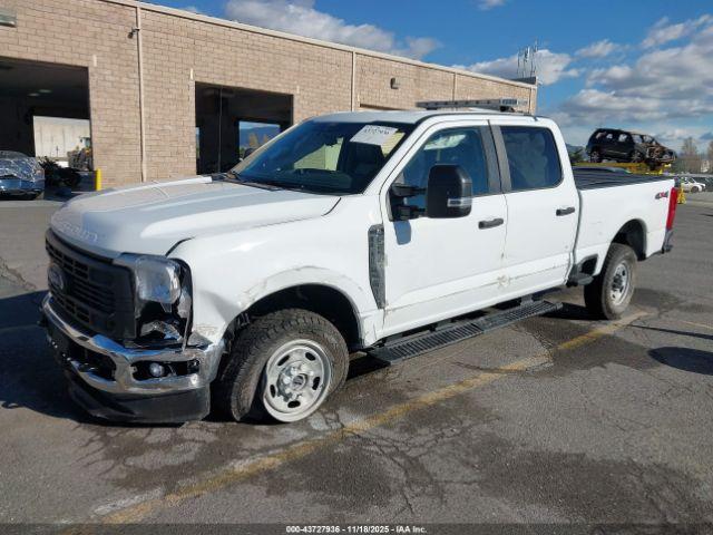Ford F-250 Xl Image 5