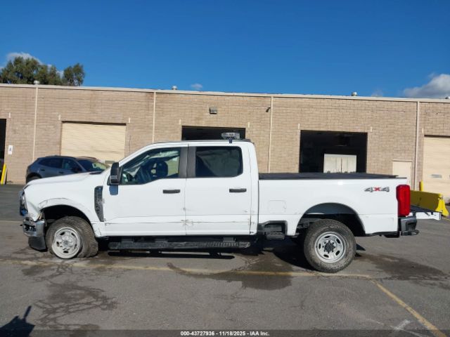 Ford F-250 Xl Image 15