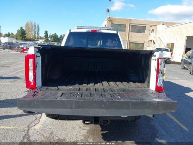 Ford F-250 Xl Image 11