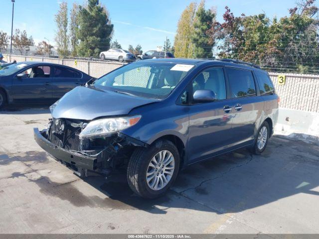 Toyota Sienna Xle V6 8 Passenger Image 5