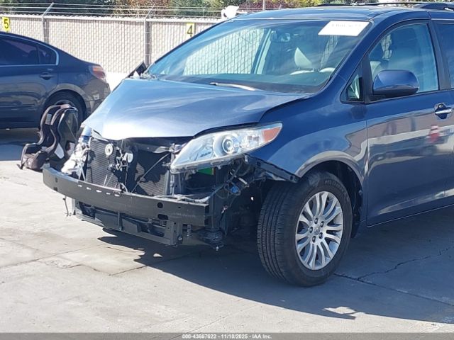 Toyota Sienna Xle V6 8 Passenger Image 12