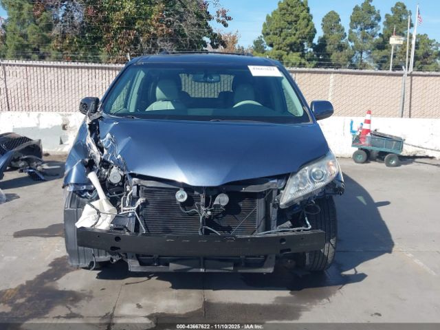 Toyota Sienna Xle V6 8 Passenger Image 11