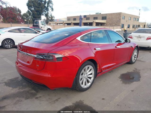Tesla Model S Image 8