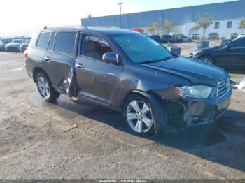  Salvage Toyota Highlander