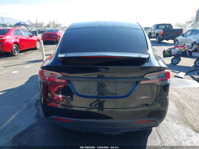 Tesla Model X Image 2