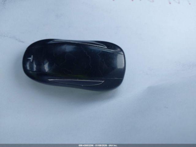 Tesla Model X Image 7