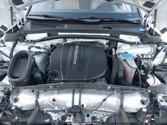 Porsche Macan Image 11