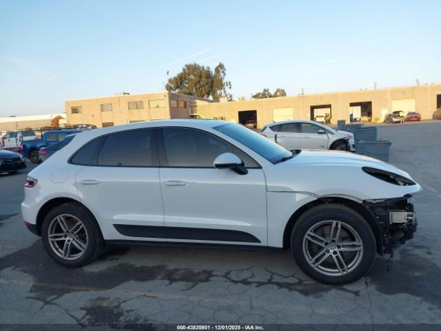 Porsche Macan Image 13