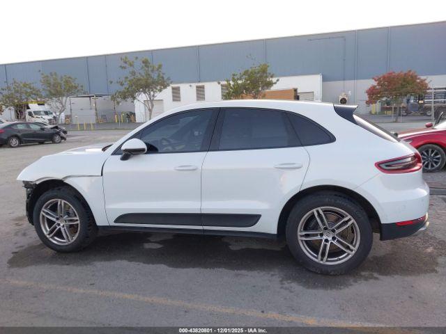 Porsche Macan Image 8