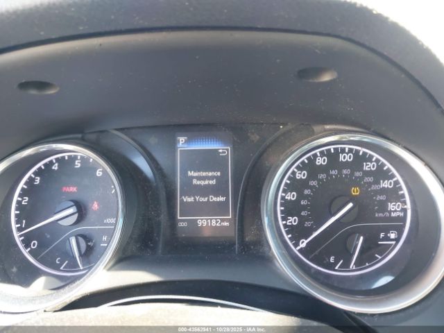 Toyota Camry Le Image 8