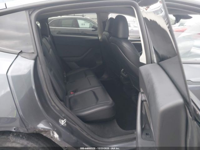 Tesla Model Y Image 3