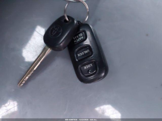 Toyota Matrix Xr Image 13