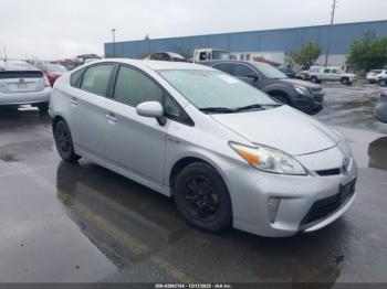  Salvage Toyota Prius