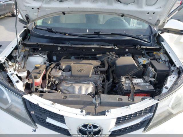 Toyota RAV4 Limited Image 5