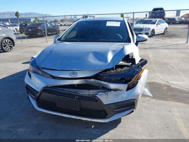 Toyota Corolla Se Image 6