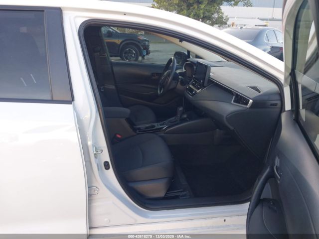 Toyota Corolla Le Image 3