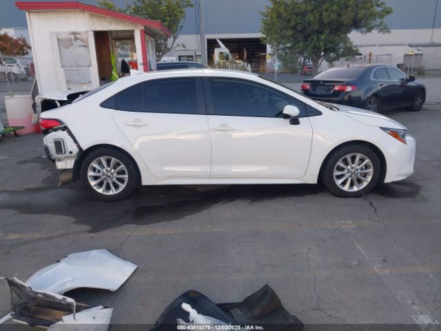 Toyota Corolla Le Image 12