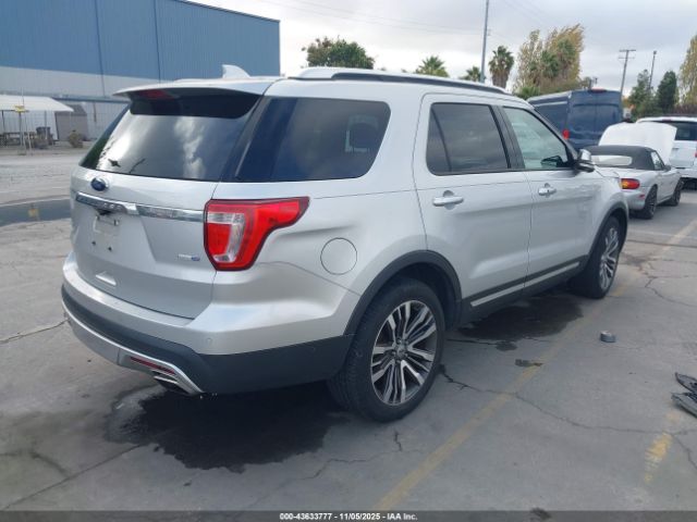 Ford Explorer Platinum Image 3