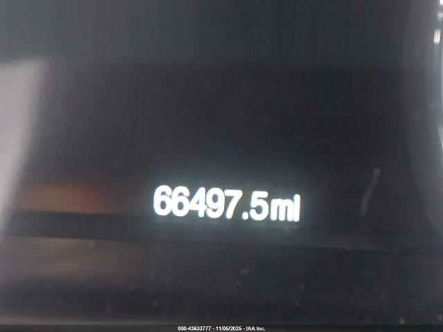 Ford Explorer Platinum Image 12