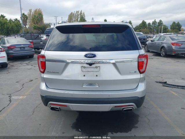 Ford Explorer Platinum Image 15