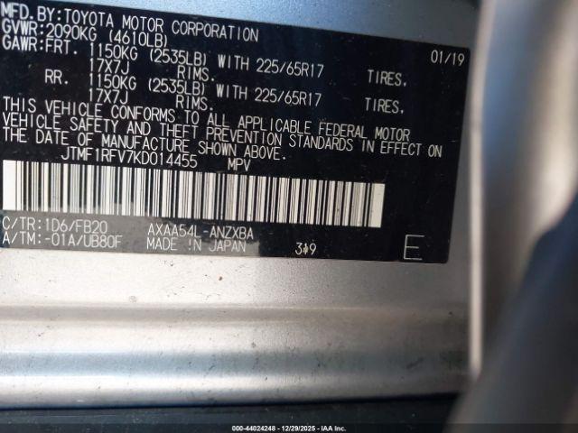 Toyota RAV4 Le Image 4