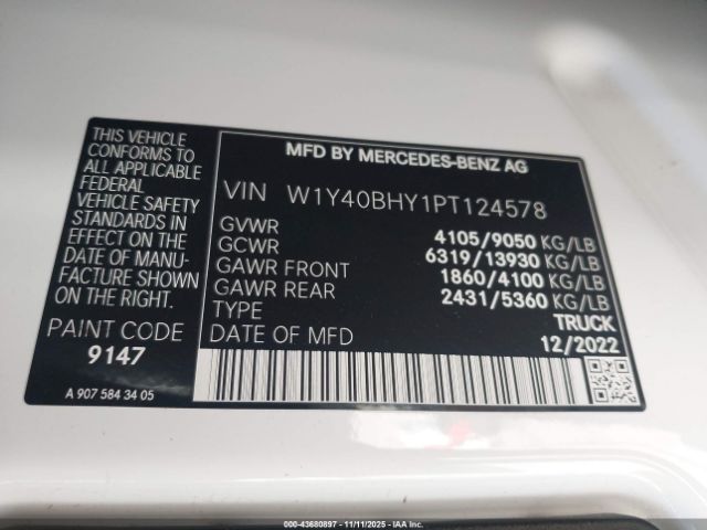 Mercedes-Benz Sprinter 2500 Standard Roof 4-cyl Gas Image 10