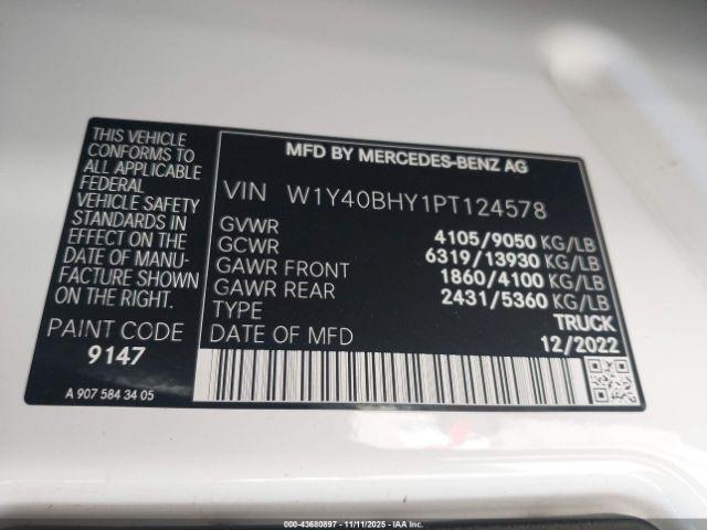 Mercedes-Benz Sprinter 2500 Standard Roof 4-cyl Gas Image 10