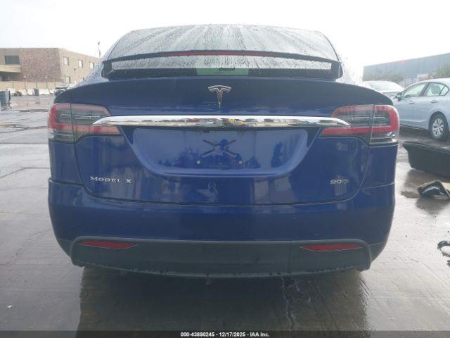 Tesla Model X Image 13