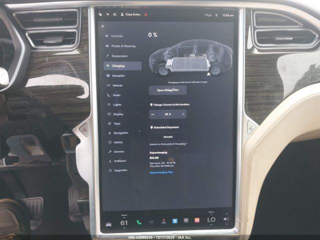 Tesla Model X Image 18