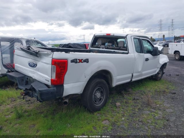Ford F-250 Xl Image 6