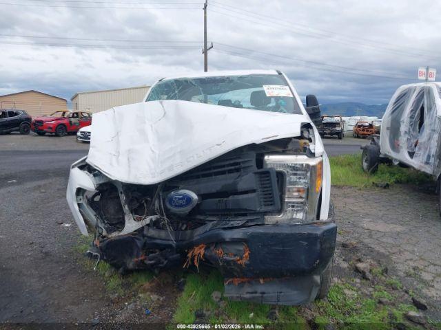 Ford F-250 Xl Image 9