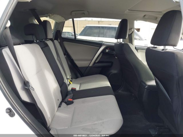 Toyota RAV4 Xle Image 15