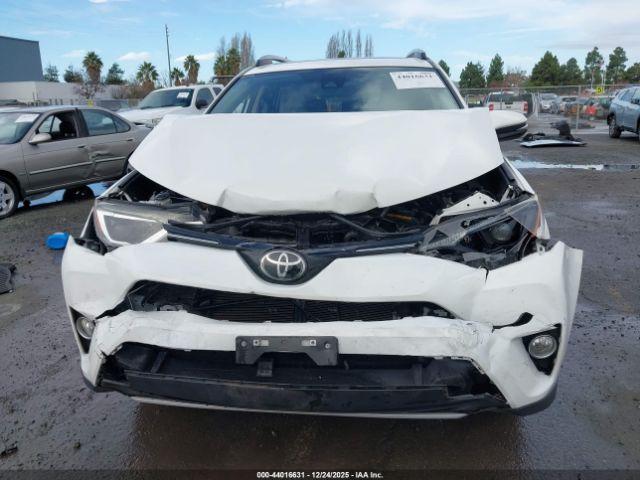 Toyota RAV4 Xle Image 9